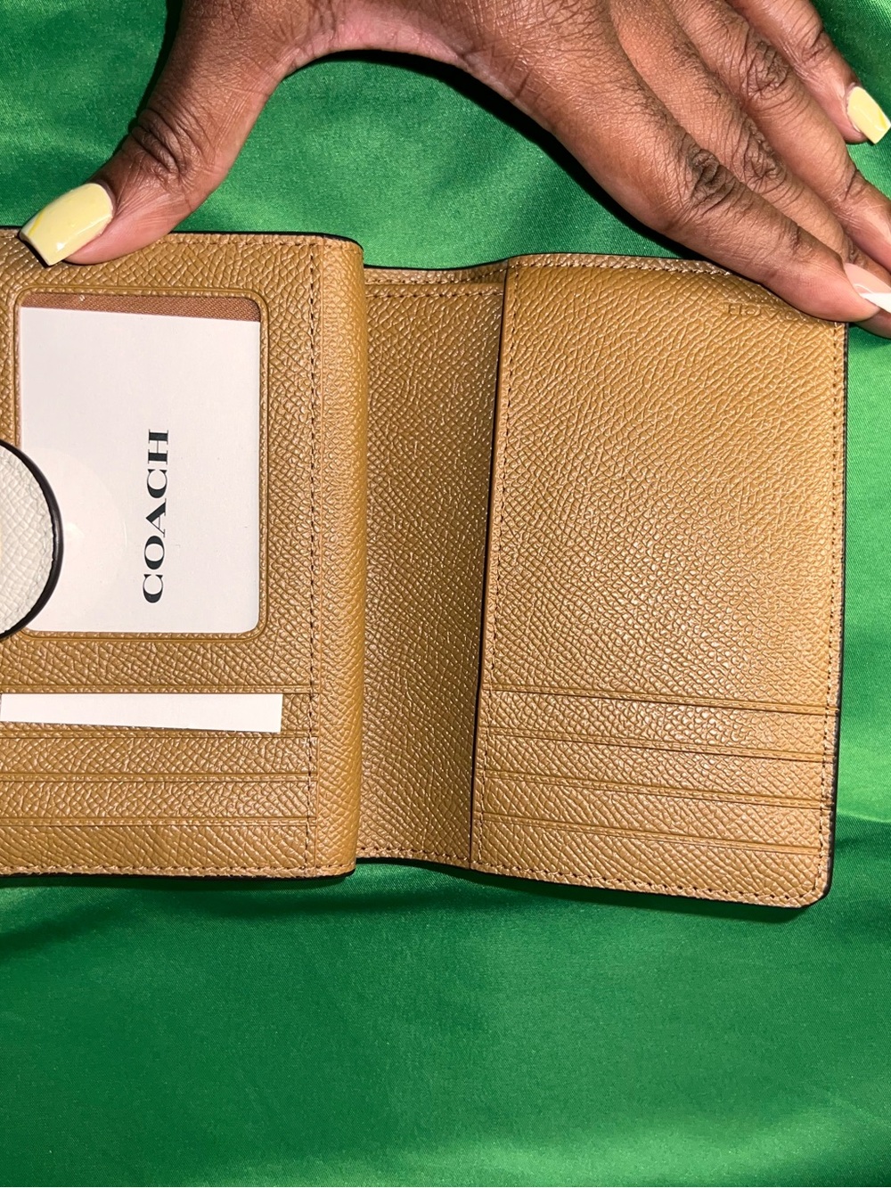Coach White Pebbled Leather Snap Wallet with Gold Logo - Picture 3 of 4